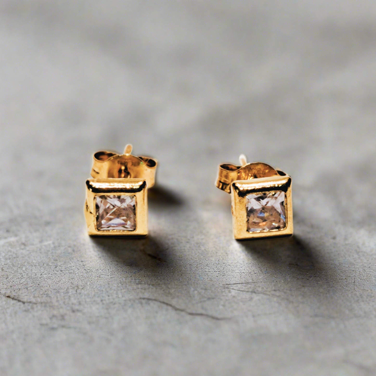 14K Gold square earrings with zirkons