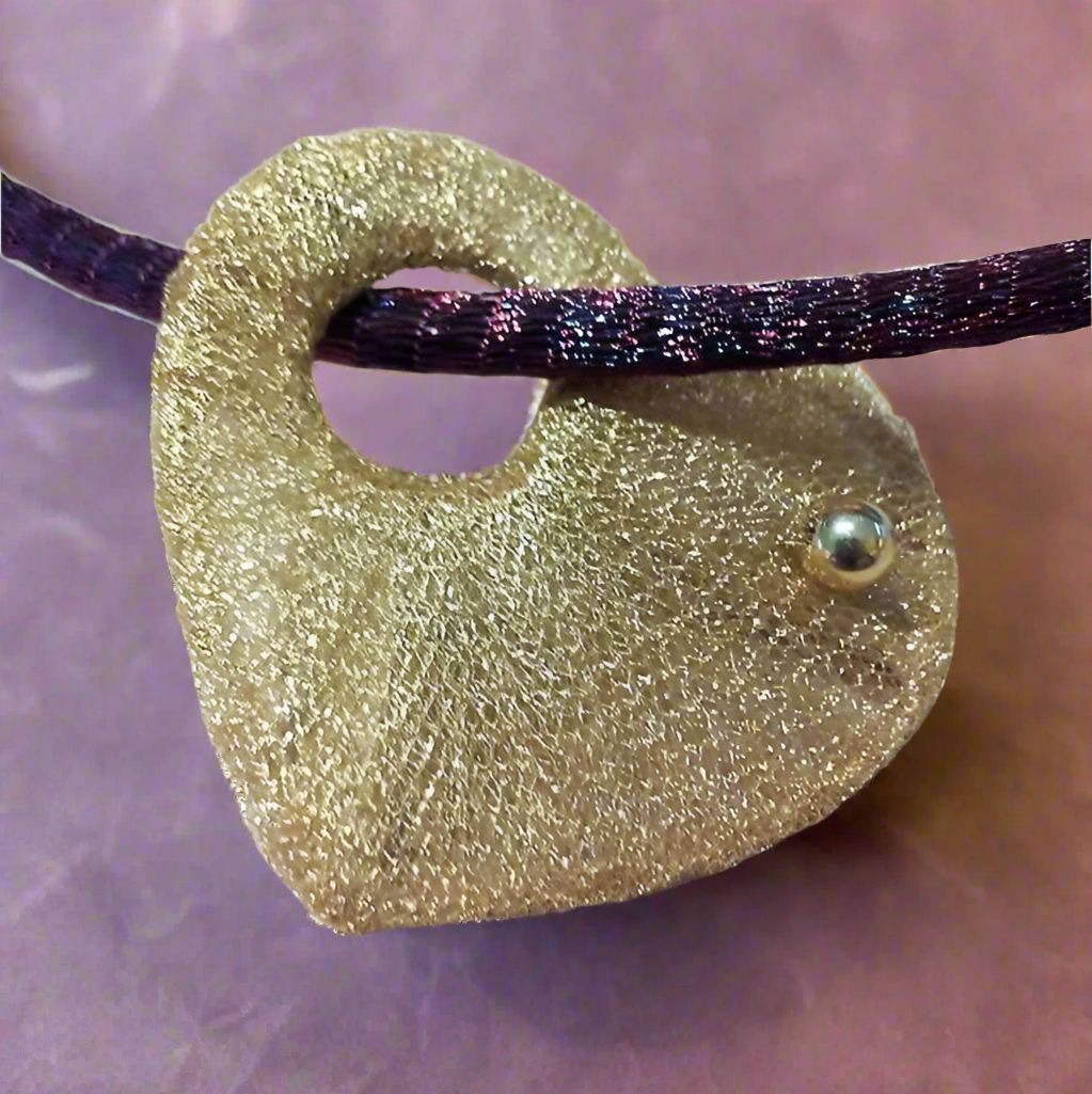 Handmade 18K Gold Heart pendant