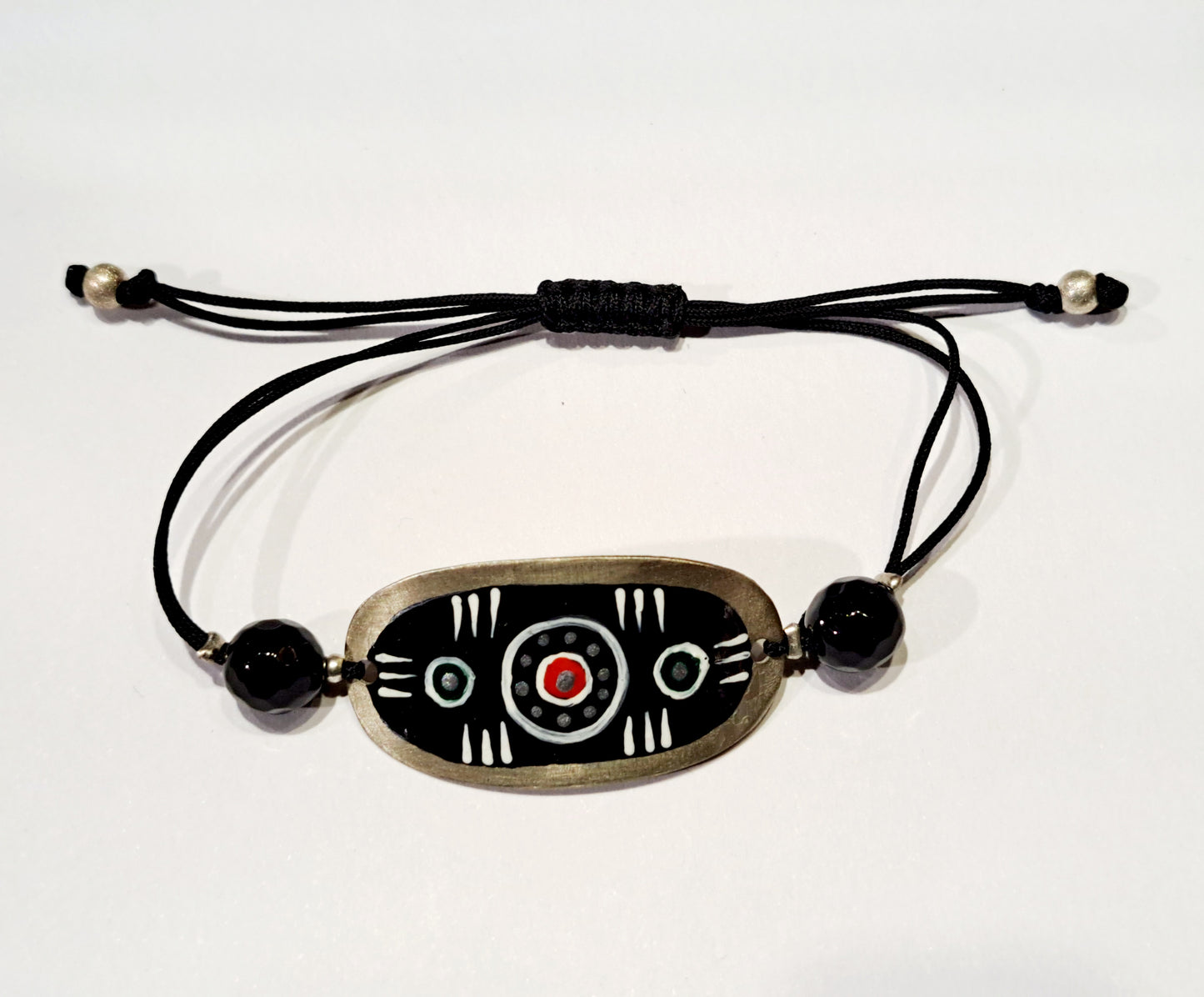Hαndmade painted bracelet- black and white