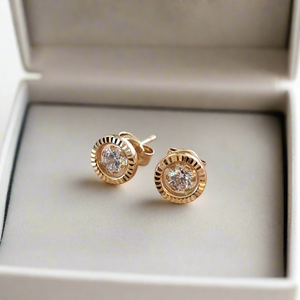 9K Gold round stud earrings with zirkons