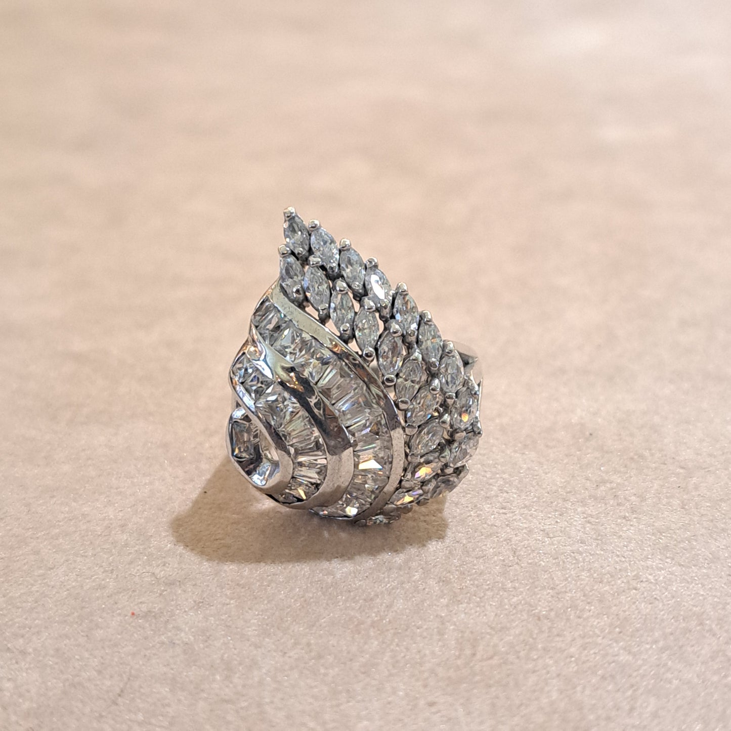 Leaf sterling silver ring with zirkons - Katerina Roukouna