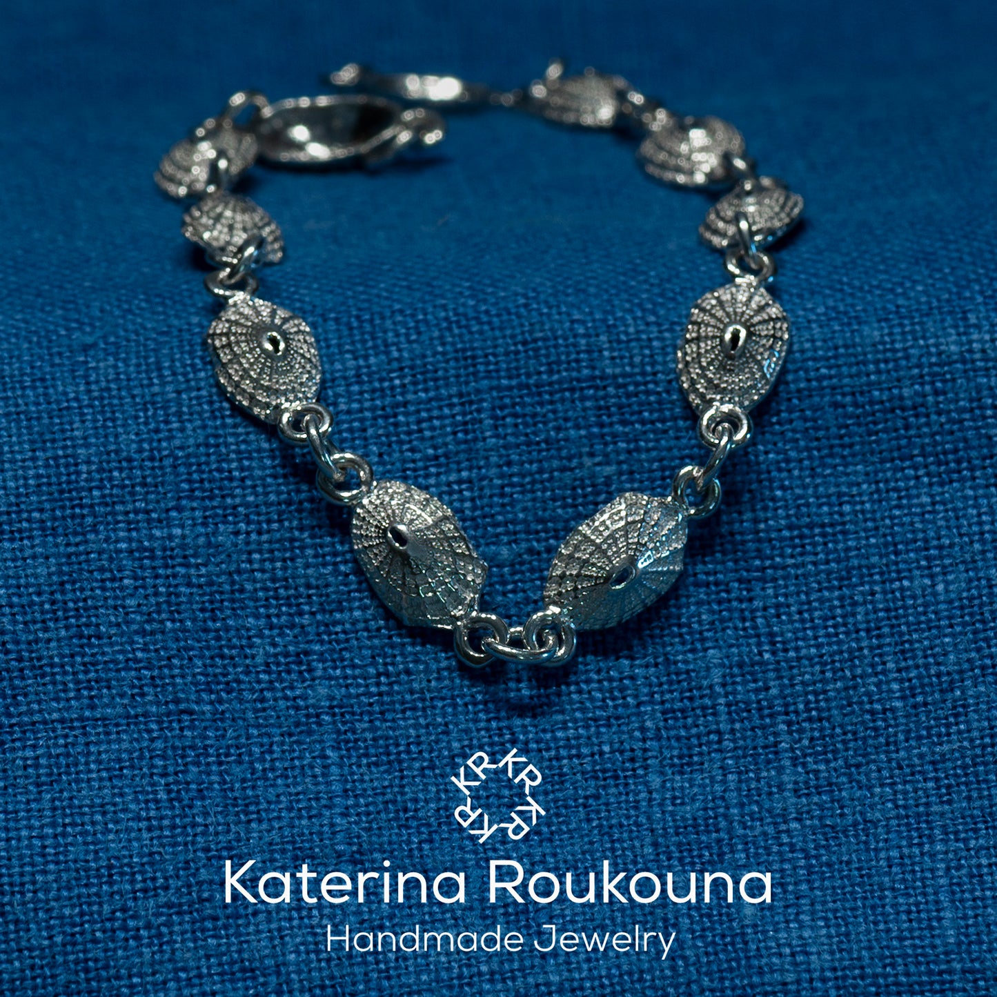 Sterling silver bracelet with mussels (II)