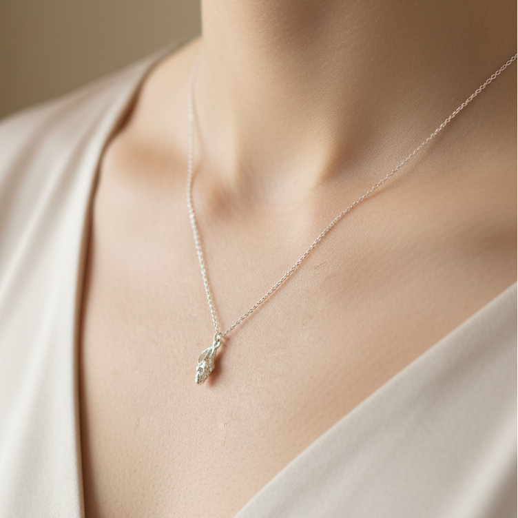 Medium conch sterling silver pendant - Katerina Roukouna