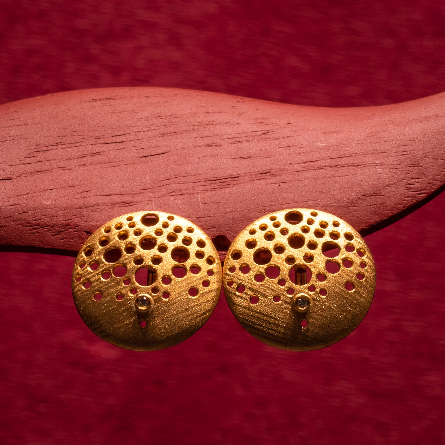 Handmade 18k Gold earrings with diamonds
