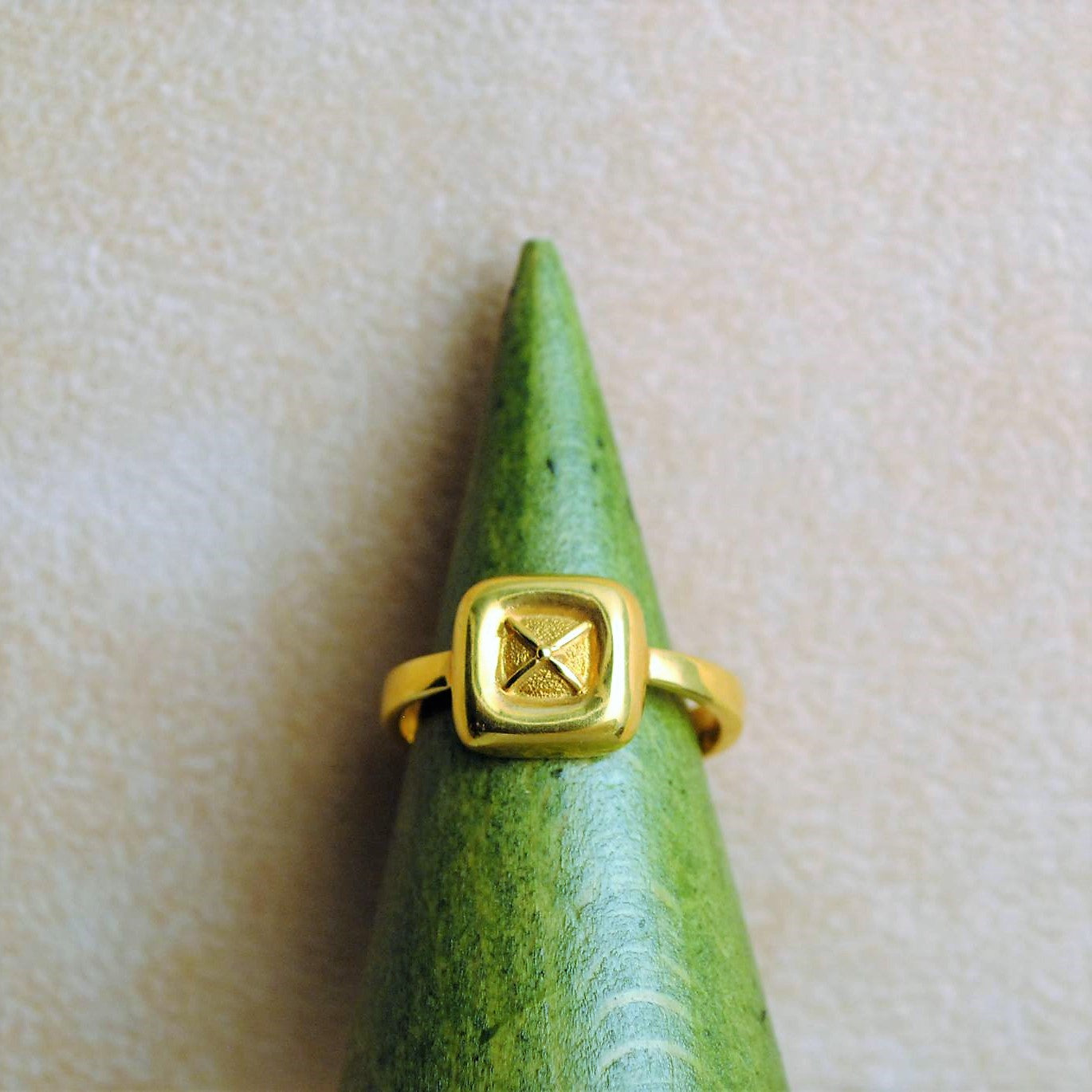 18K Gold square ring - Katerina Roukouna