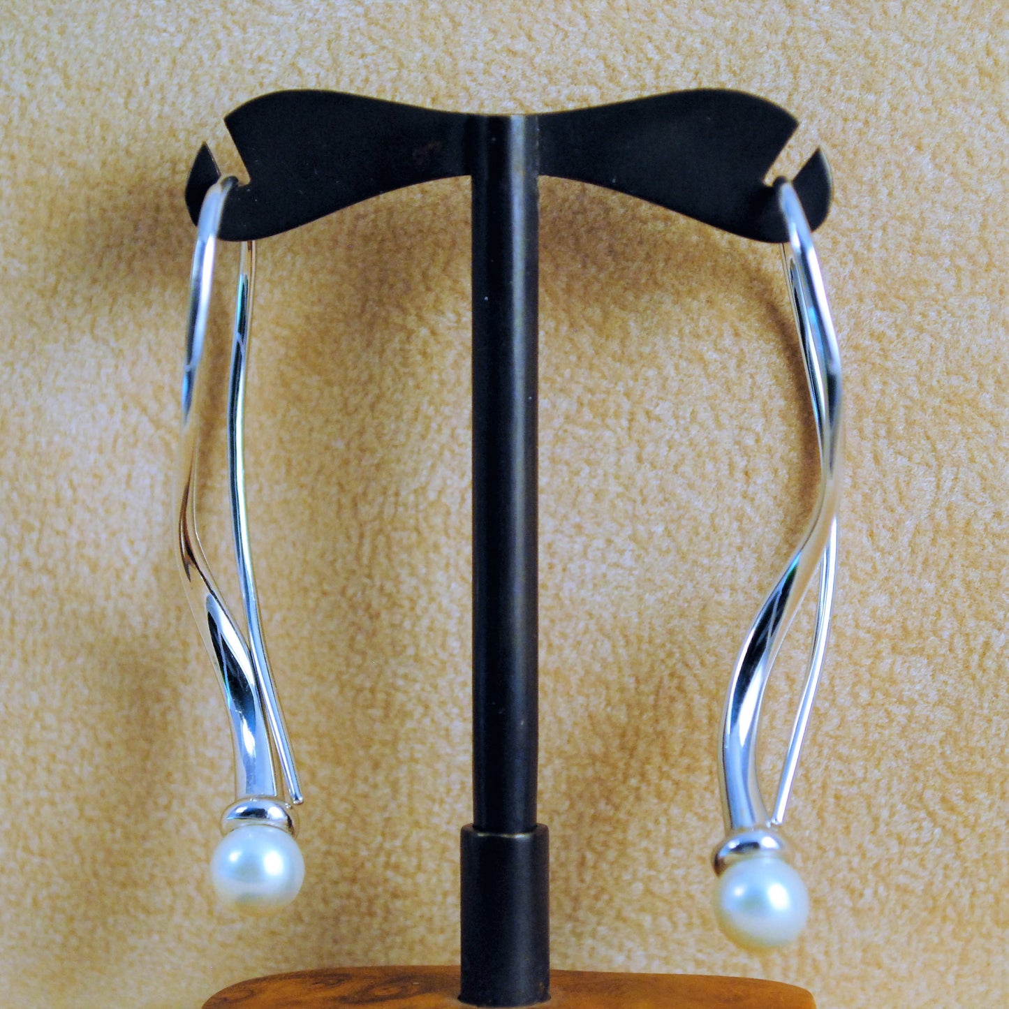18k White Gold earrings with pearls