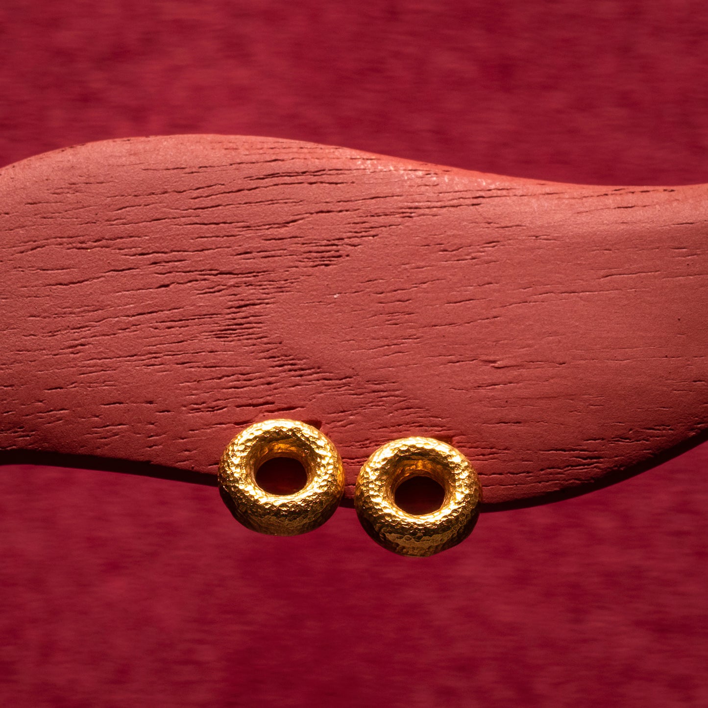 Handmade 18K Gold stud earrings-circles