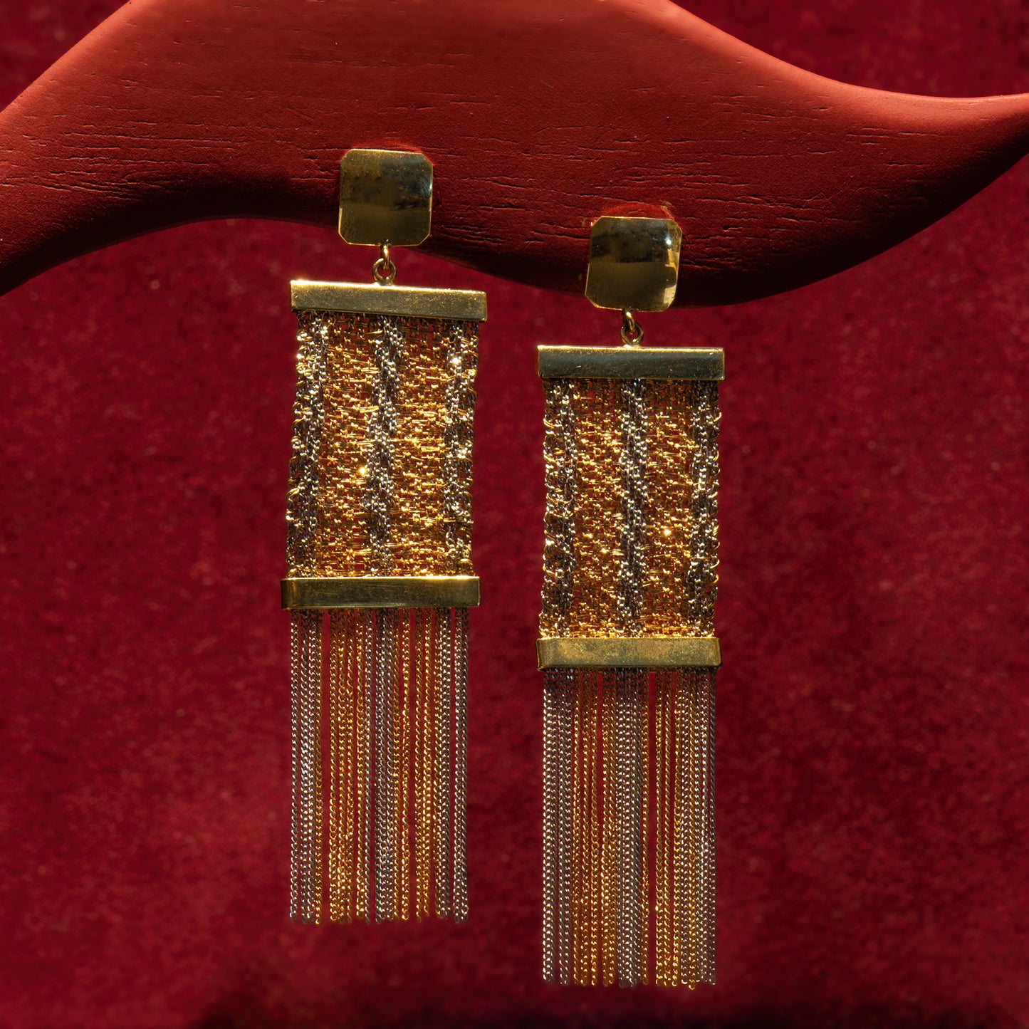 18k white and yellow Gold earrings woth chains