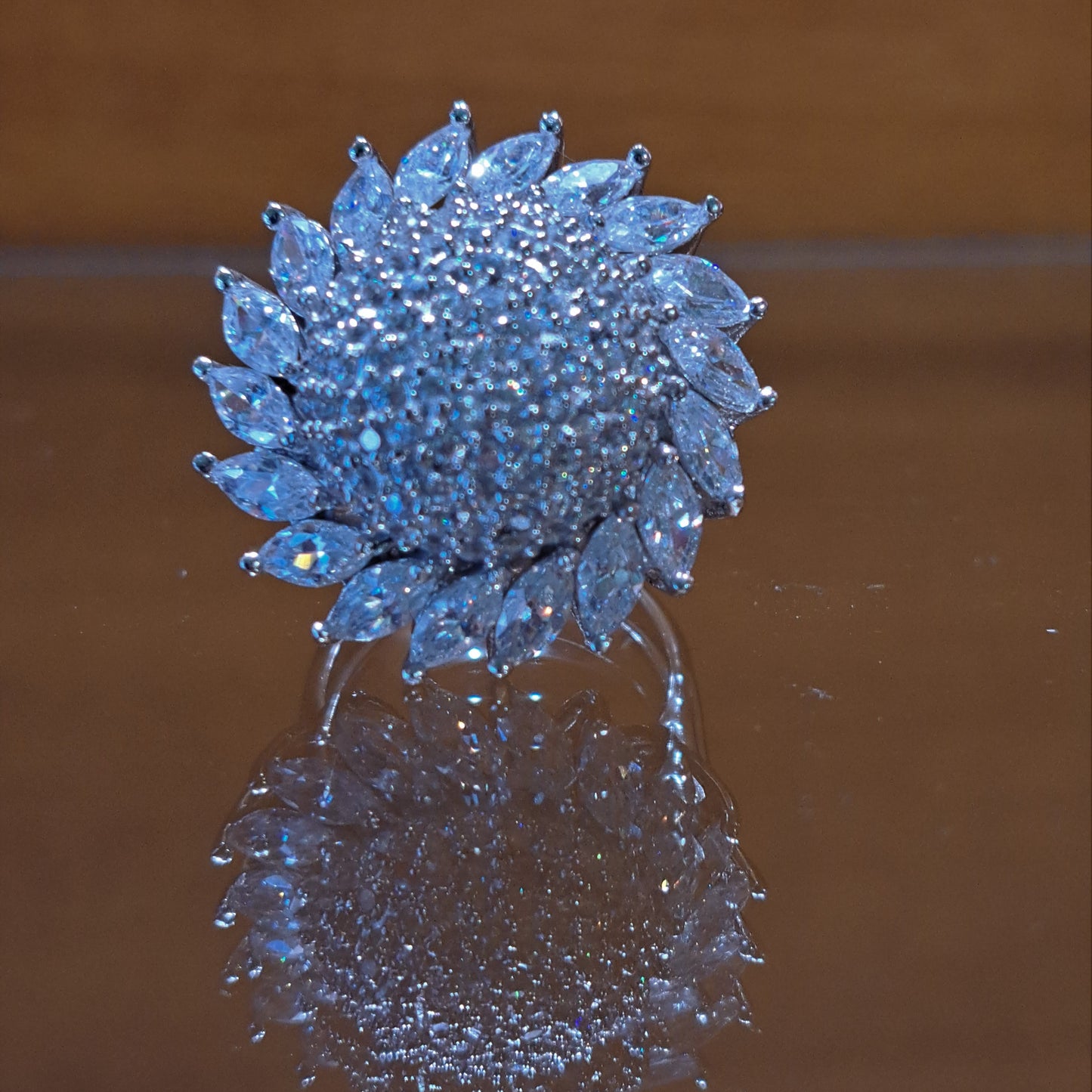 Flower sterling silver ring with zirkons