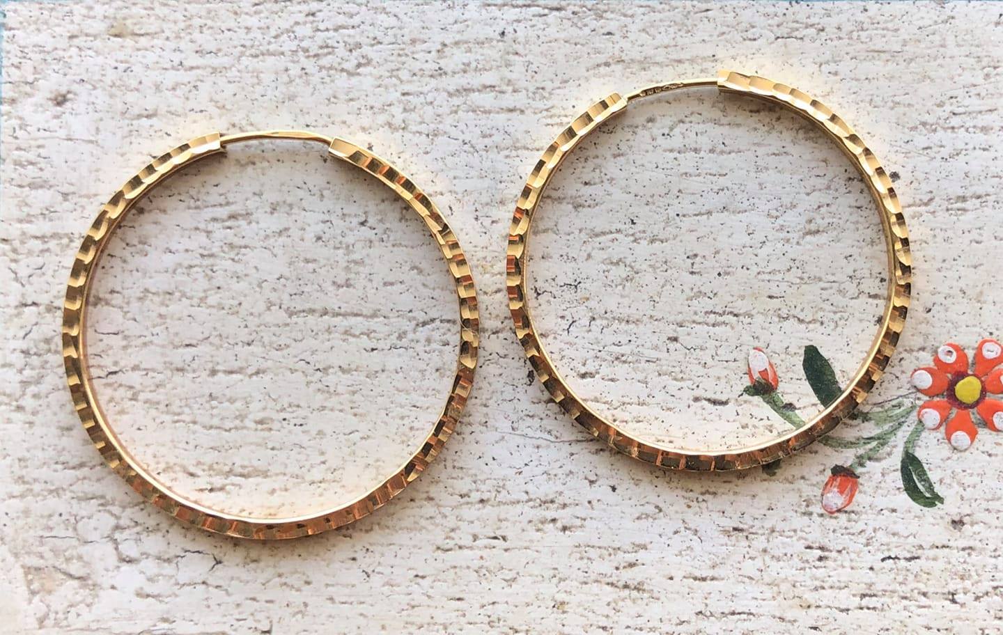 Hoops 18K gold