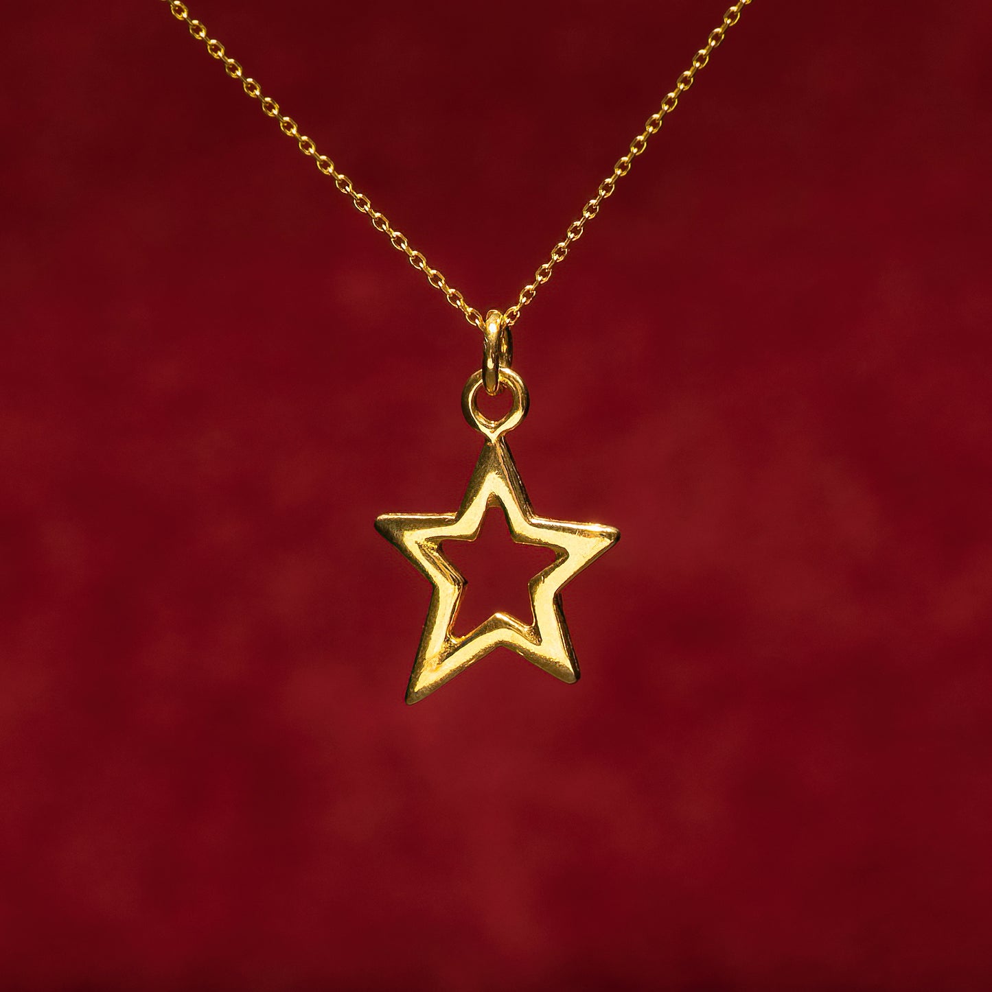 Tiny star pendant