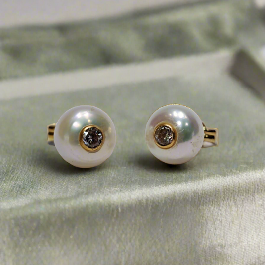 14K Gold earrings with pearls and zirkons