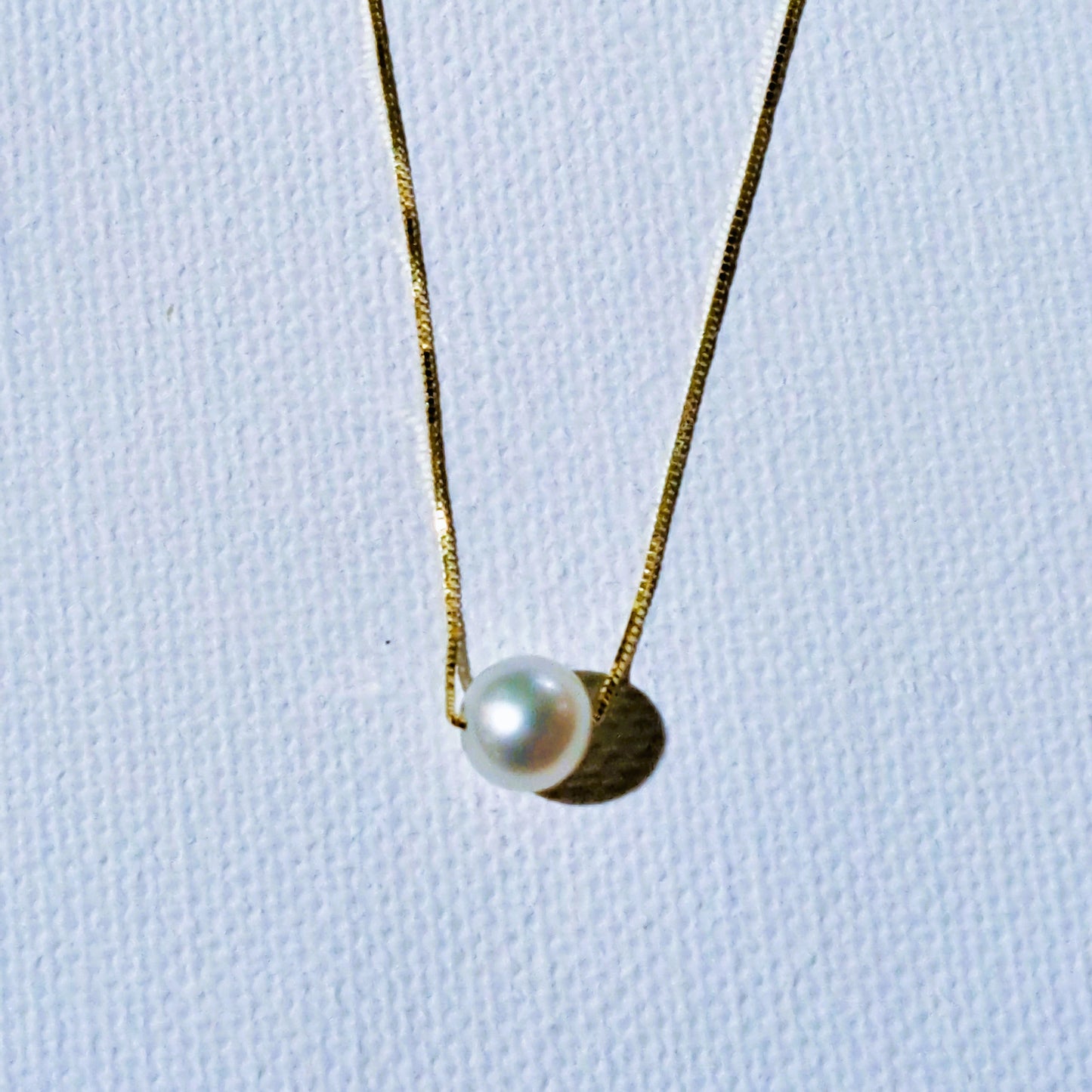 14K Gold necklace with a pearl