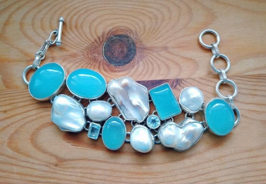 Blue agates,pearls and blue zirkons handmade bracelet