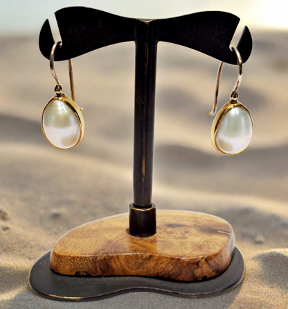 Earrings with oval pearls 18K gold and silver