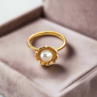 Flower 14K Gold ring with pearl