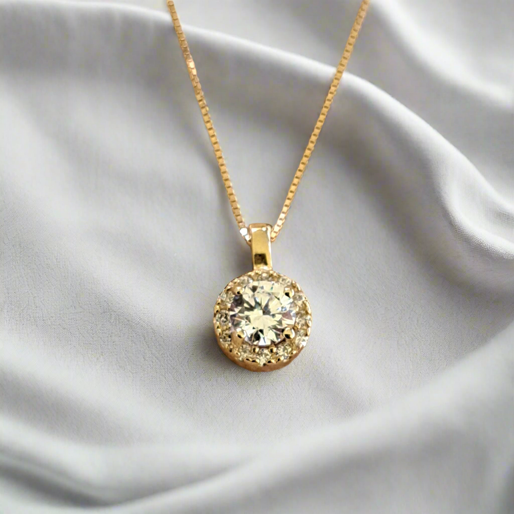 14K Gold  round necklace with zirkon