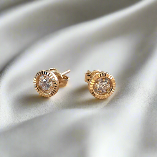 9K Gold  round stud earrings with zirkons