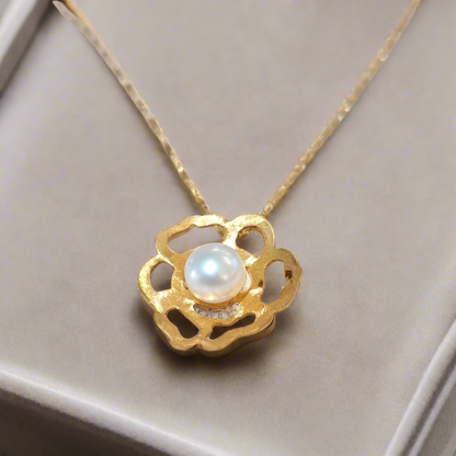 Handmade 14K Gold flower with pearl pendant