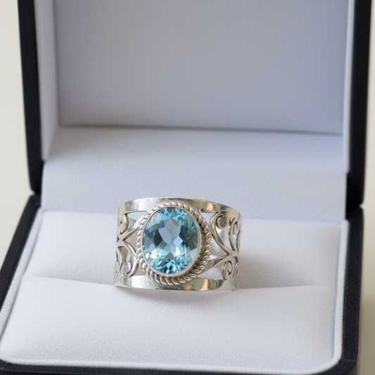 Vintage sterling silver ring with blue aquamarine - Katerina Roukouna