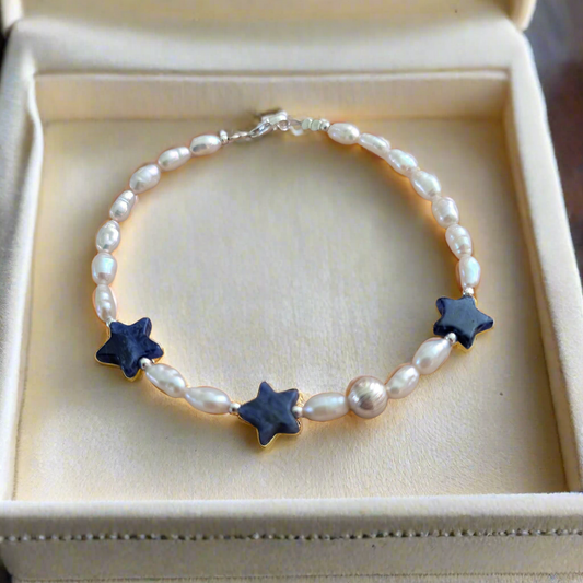 Handmade bracelet with pearls, sodalite and sterling silver - Katerina Roukouna