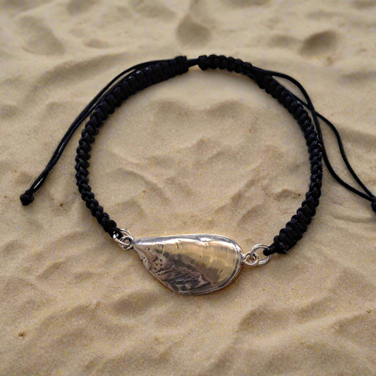 Long mussel sterling silver macrame bracelet