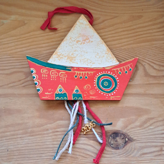 Boat lucky charm (I)