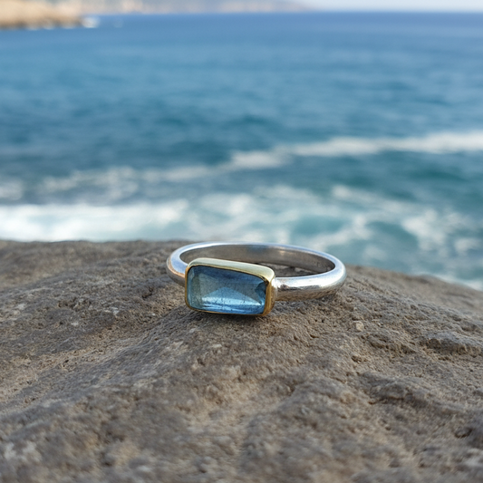 Handmade 18K and sterling silver ring with raw aquamarine