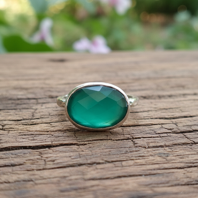 Oval green agate sterling silver ring (II) - Katerina Roukouna