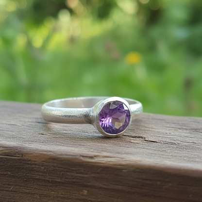 Handmade sterling silver ring with amethyst - Katerina Roukouna