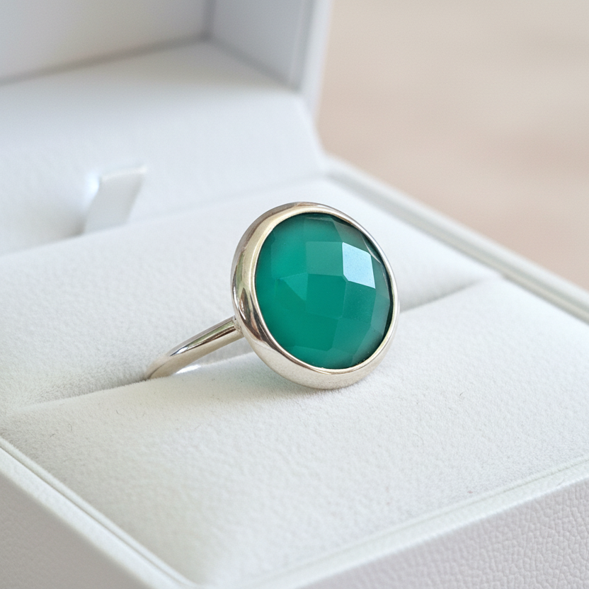 Handmade sterling silver ring with round green agate - Katerina Roukouna
