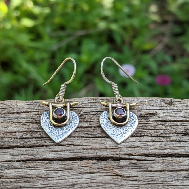 Handmade sterling silver earrings with gatnets - Katerina Roukouna