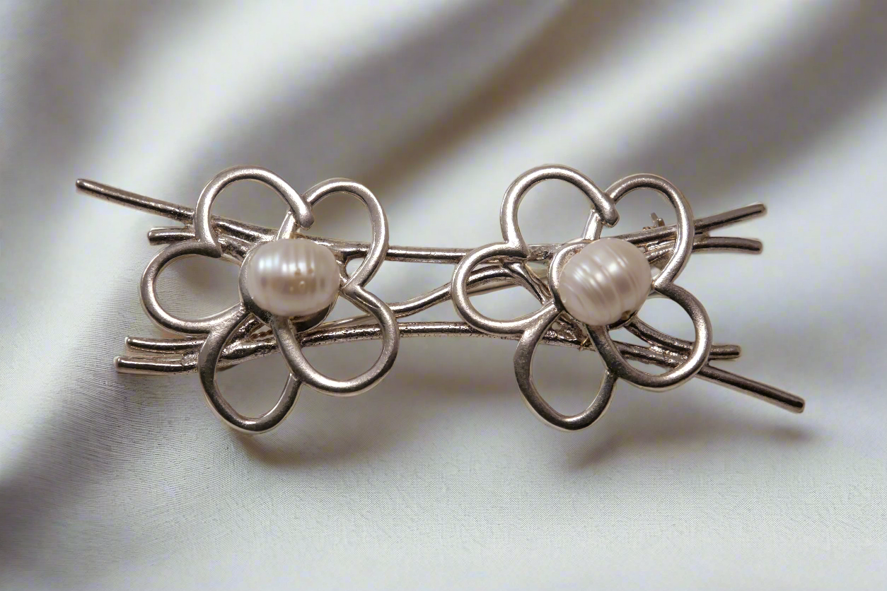 Sterling silver brooch with two Flowers with Pearls 