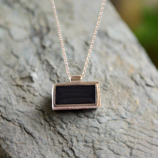 Black rectangular pendant