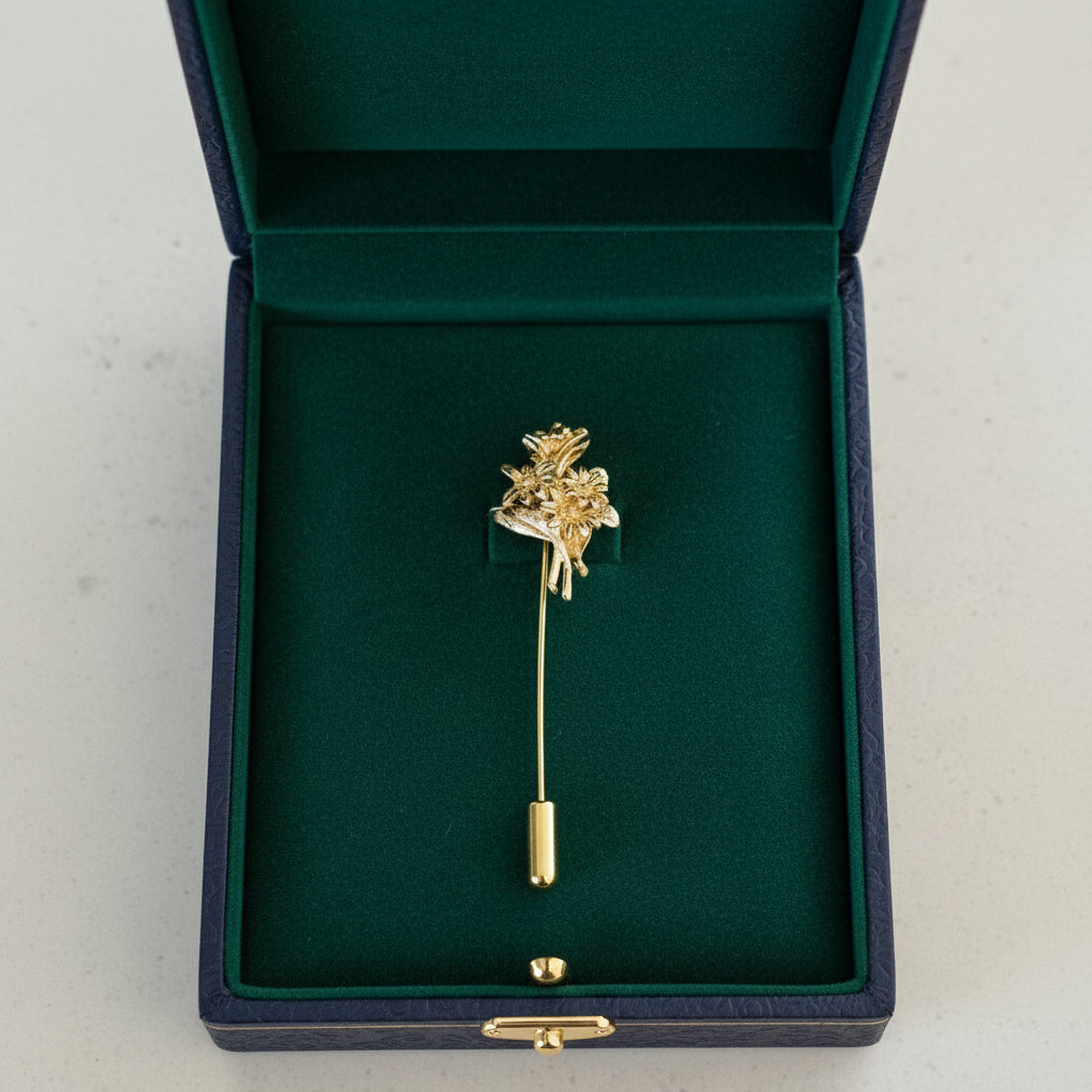 A bouquet of flowers- gold palted sterling silver brooch (II) - Katerina Roukouna