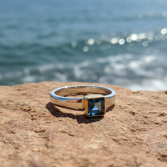 Handmade 18K and sterling silver ring with blue topaz - Katerina Roukouna