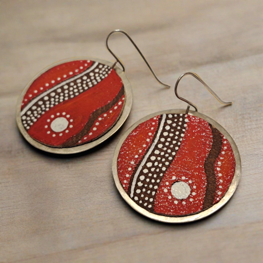 Handmade earrings painted in leather and german silver- red