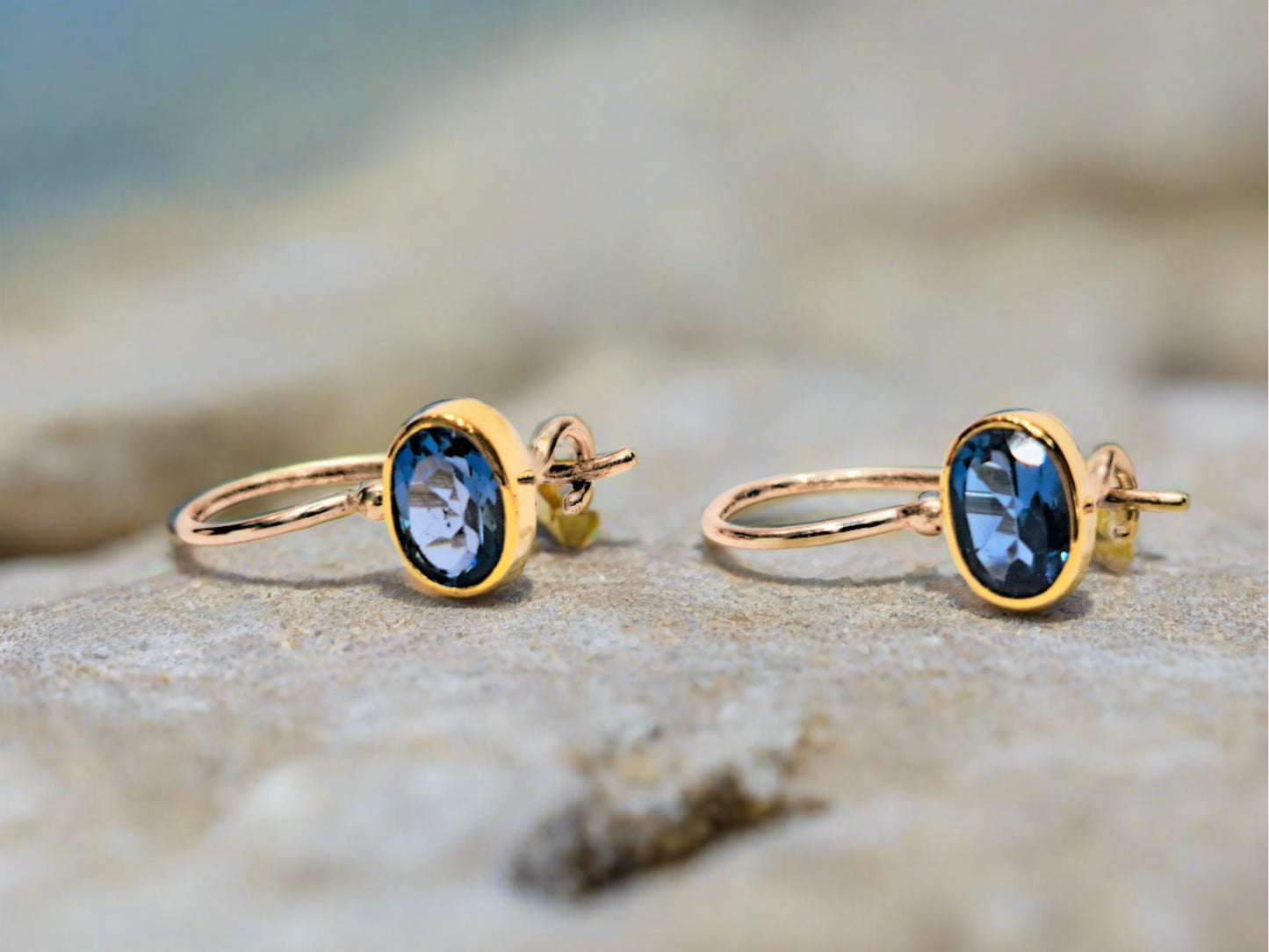 Handmade earrings with 18K gold and silver with aquamarines