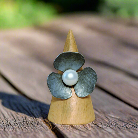 Vintage flower sterling silver ring