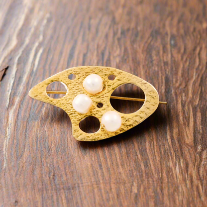 Textured Palette with Pearls- gold plated silver brooch