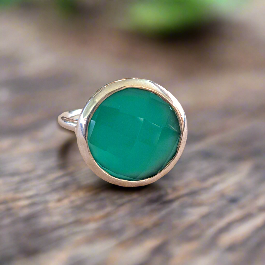 Sterling silver ring with green agate