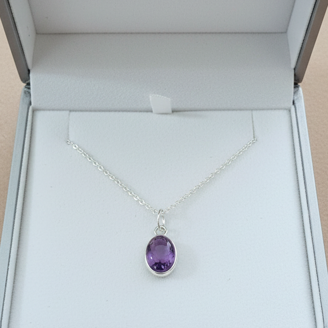 Sterling silver pendant with oval amethyst - Katerina Roukouna