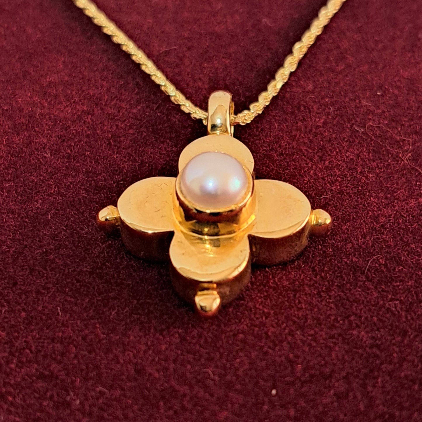 Handmade 18k gold cross with pearl