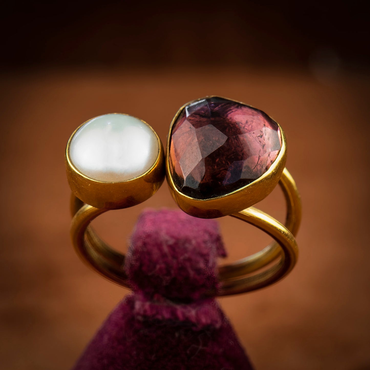 18k Gold ring with tourmaline and pearl