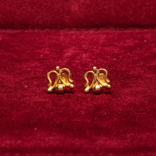 18K Gold  stud earrings