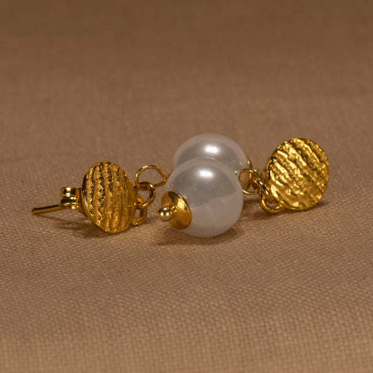 Gold plated silver earrings with shellpearls (s)