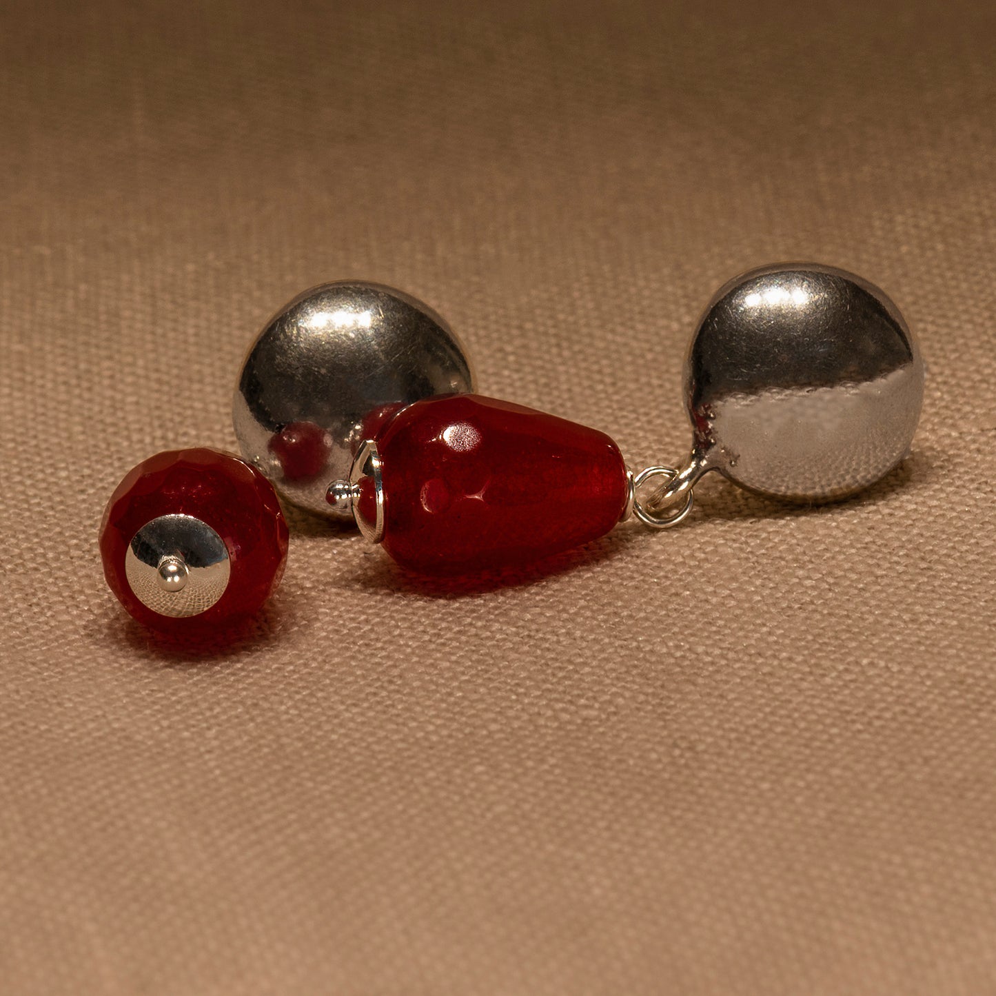 Silver earrings with rosy agates