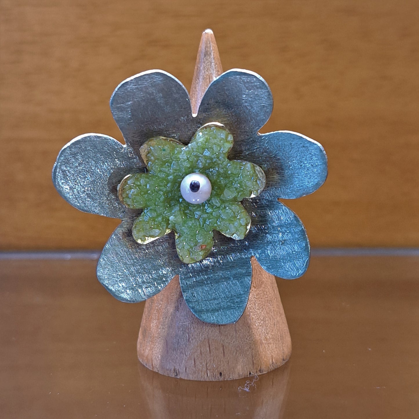 Handmade flower ring with peridots