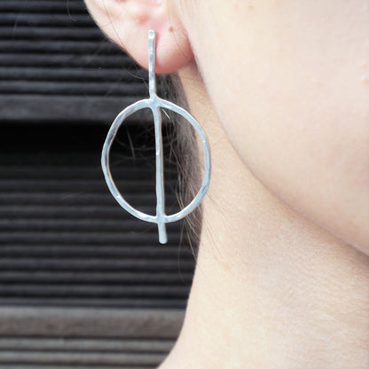 One Line Circle Silver Earrings - Katerina Roukouna