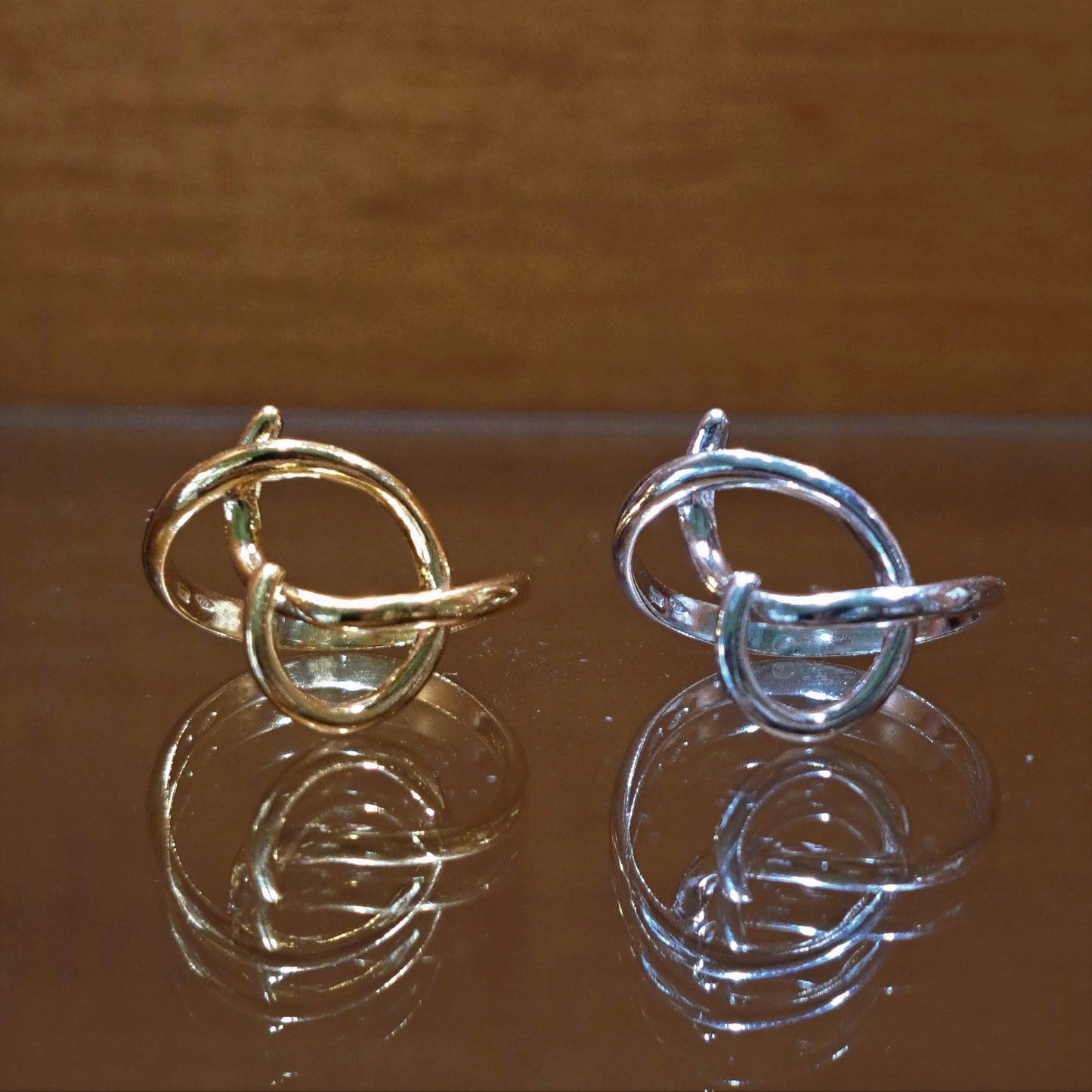 Sterling silver ring -bow
